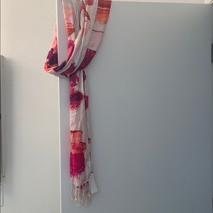 Cute colorful scarf!! NWT! Never worn!